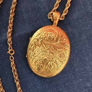 Large Vintage Gold Locket Necklace
